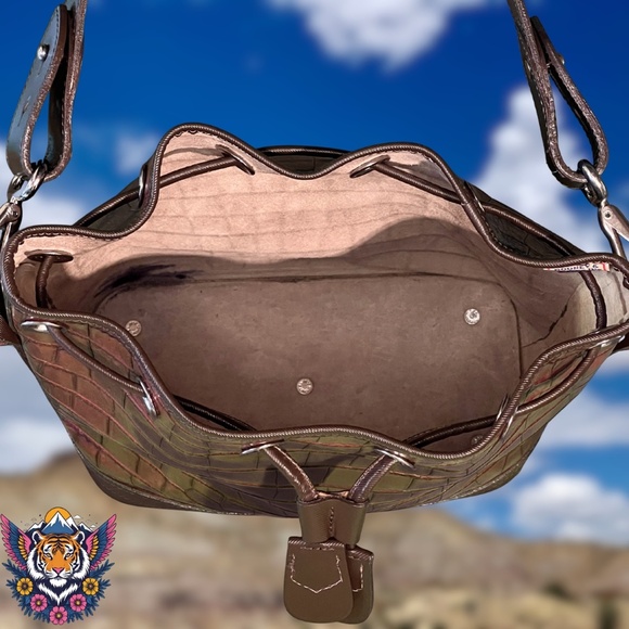 🌟Dooney & Bourke: Brown Croc-Embossed Drawstring Bucket Bag🌟 - Picture 11 of 13